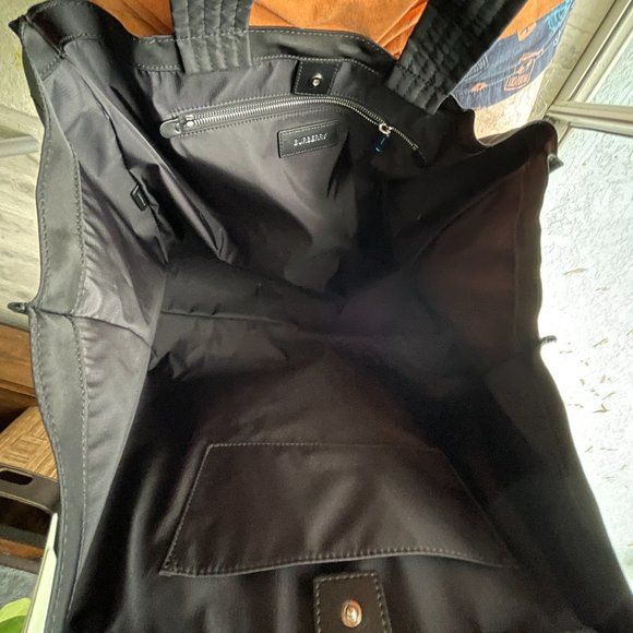 Burberry Black Nylon Signature Trench Tote, Oversized - Picture 10 of 12